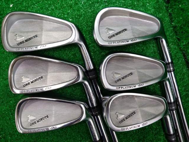 【03】【アイアンセット】【即決価格】グランプリ/G PRO TOUR 001/S/3-9.P(8本)/メンズ右 03アイアンセット即決価格グランプリ&frasl;G PRO TOUR 001&frasl;S&frasl;3-9