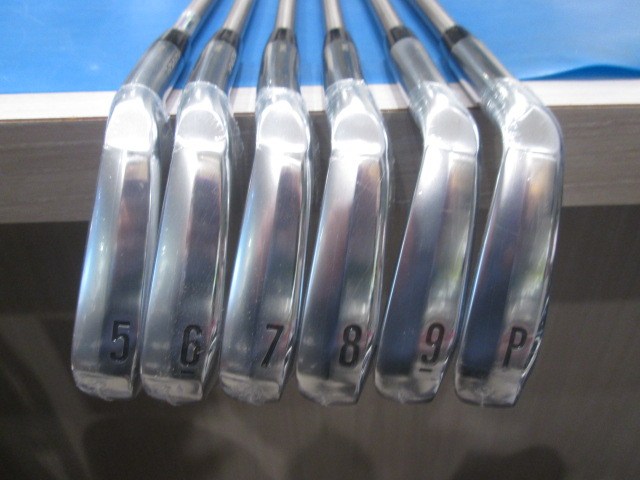 スリクソンZXi7 AEROTECH SteelFiber i95CW ダンロップ アイアンセット