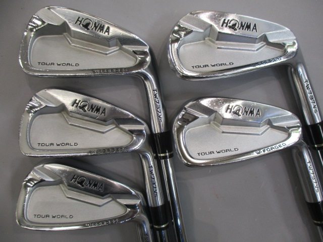 �z���}/�c�A�[���[���hTW737Vs