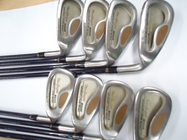 �}�N���K�[M909R