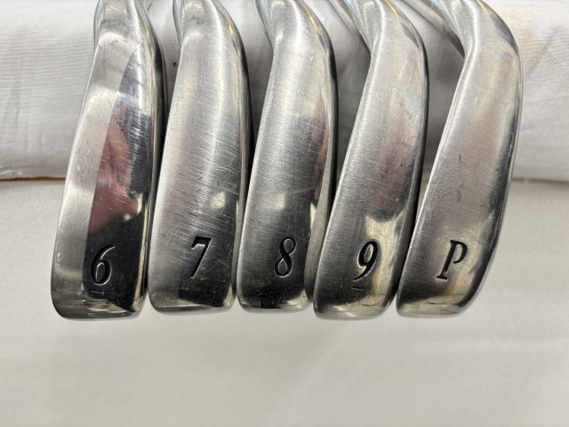 XG サノク　2枚 ゼクシオ 13 アイアン レフトハンドモデル N.S.PRO 850GH DST